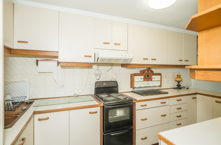 6 Bedroom Property for Sale in Kommetjie Western Cape